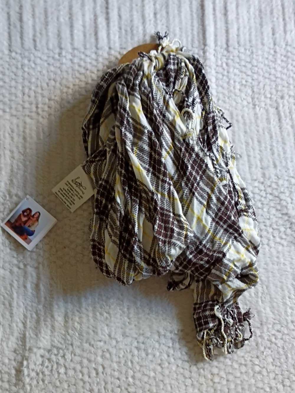 NWT Plaid Lightweight Scarf in Brown, White & Yellow 💛🤍🤎